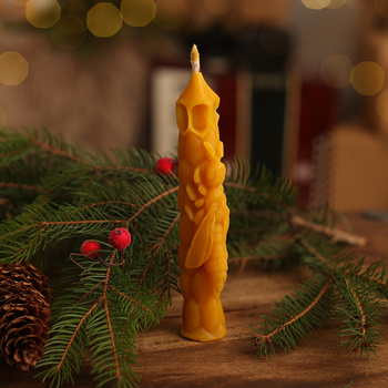 Świeca z wosku pszczelego pszczoła